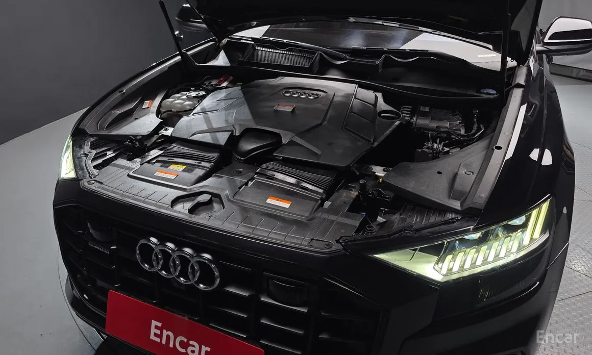 Фото 6 - Audi Q8