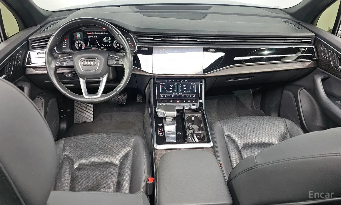 Фото 7 - Audi Q7