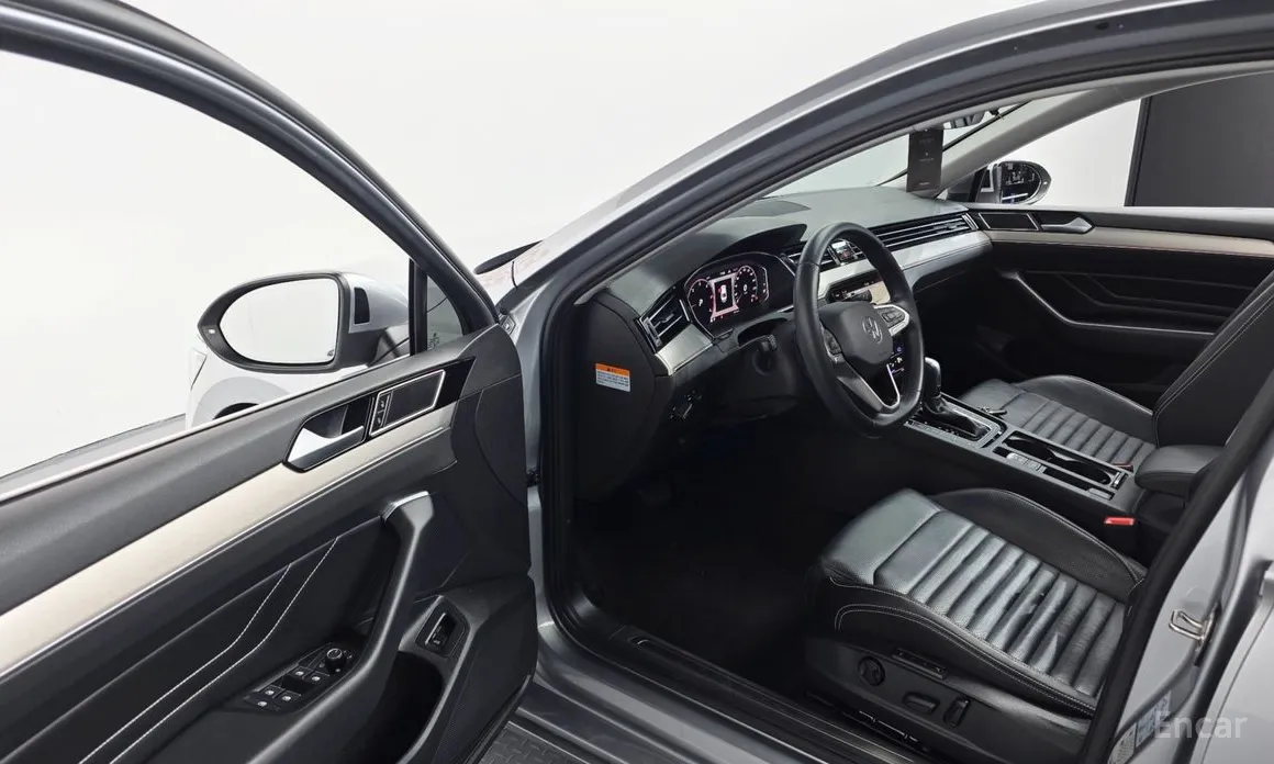 Фото 12 - Volkswagen Passat