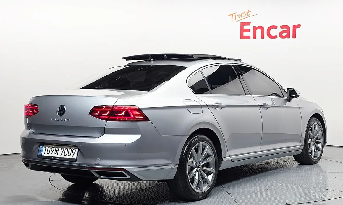 Фото 2 - Volkswagen Passat