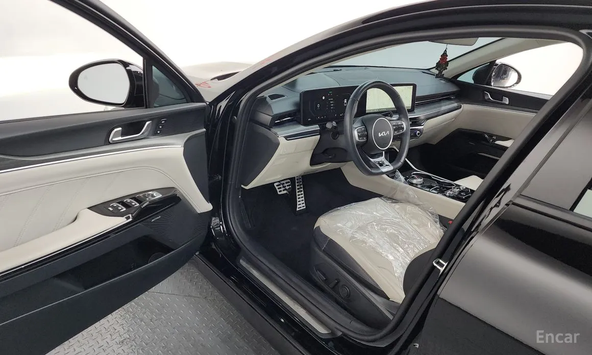 Фото 10 - Kia K5