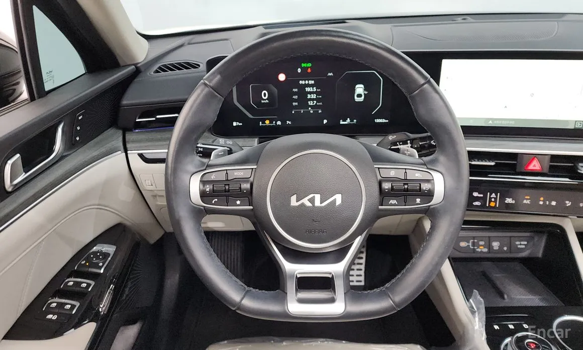 Фото 13 - Kia K5