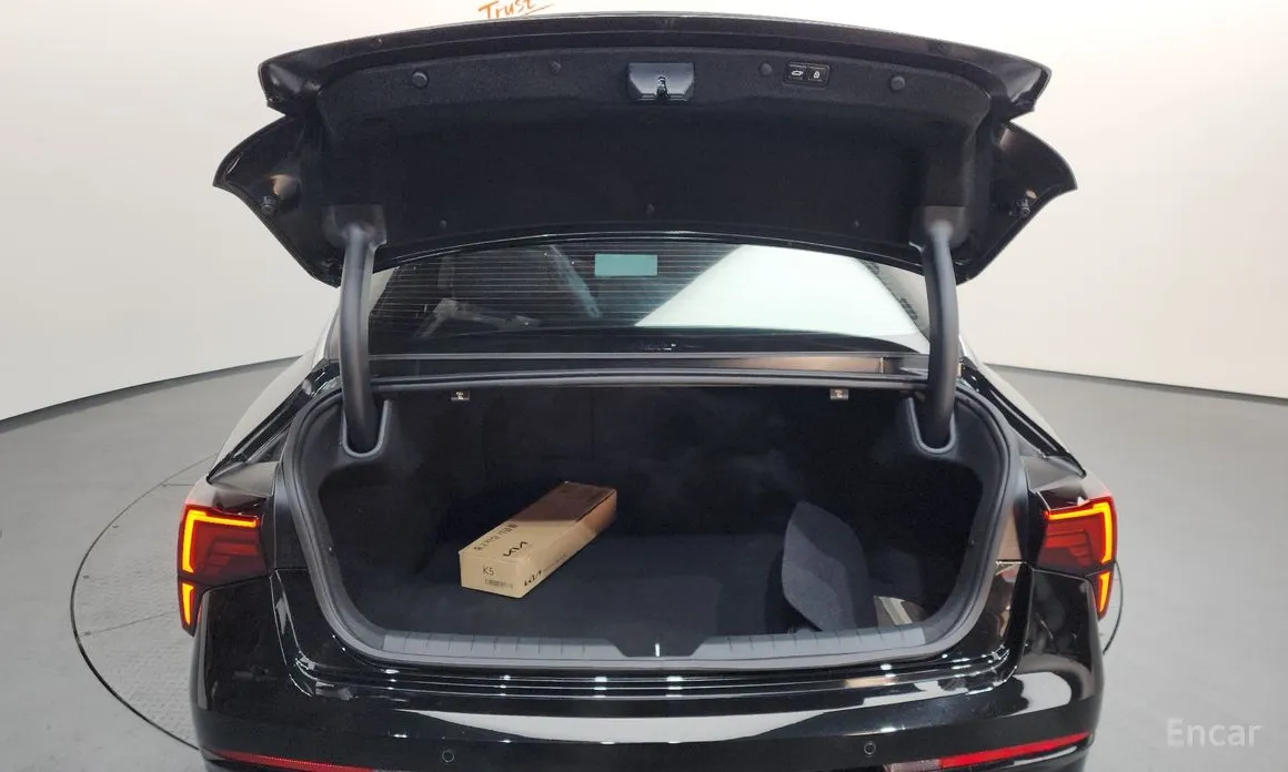 Фото 20 - Kia K5