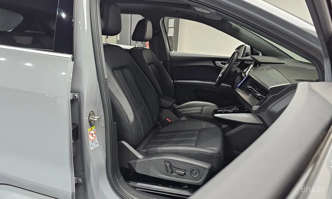 Фото 10 - Audi Q4 e-tron