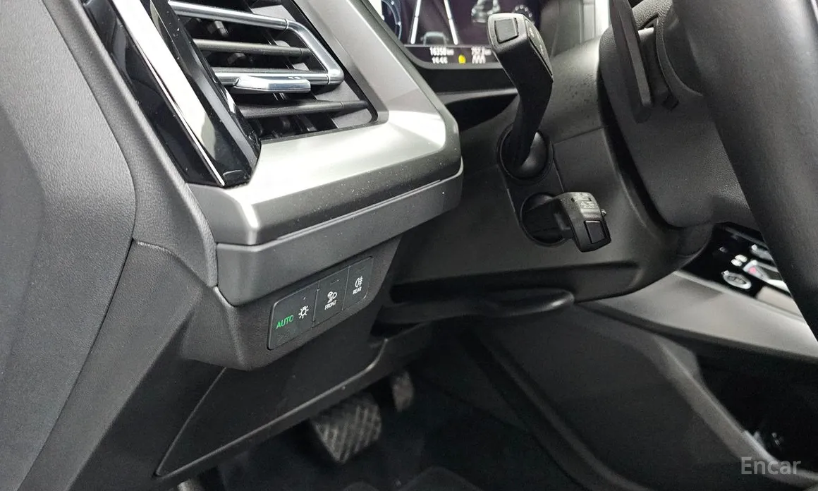 Фото 17 - Audi Q4 e-tron