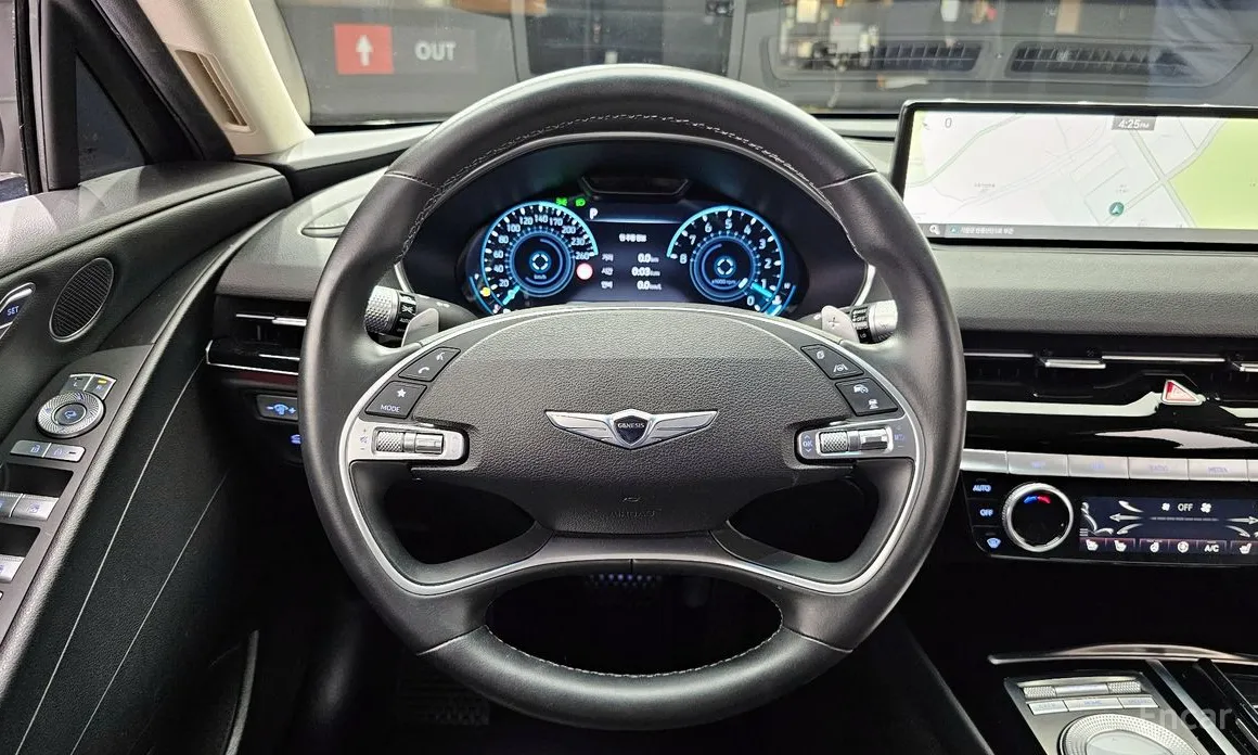 Фото 13 - Genesis G80