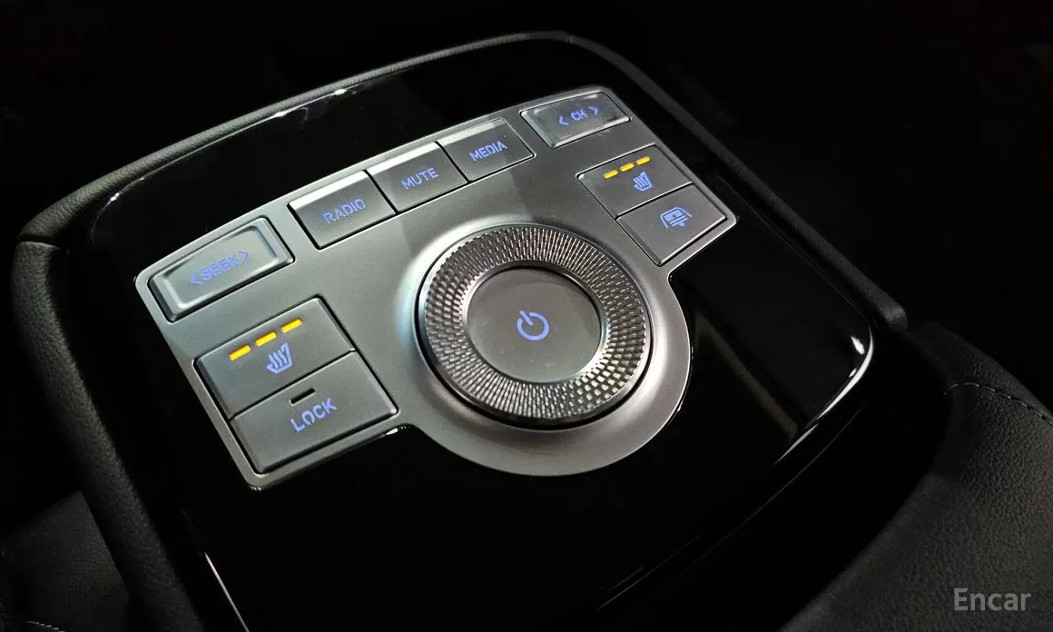 Фото 18 - Genesis G80