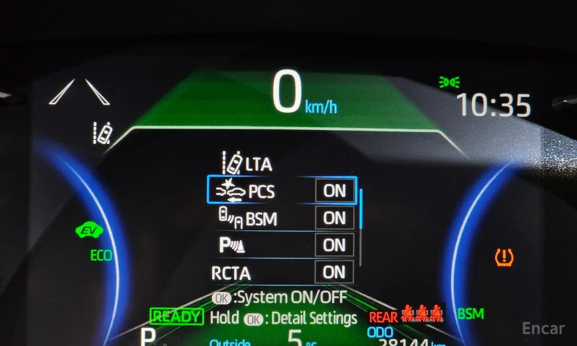 Фото 16 - Toyota RAV4