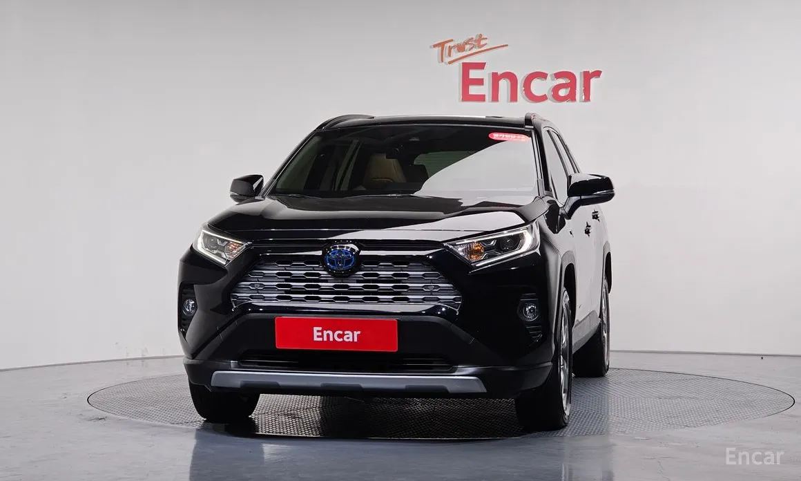 Фото 3 - Toyota RAV4