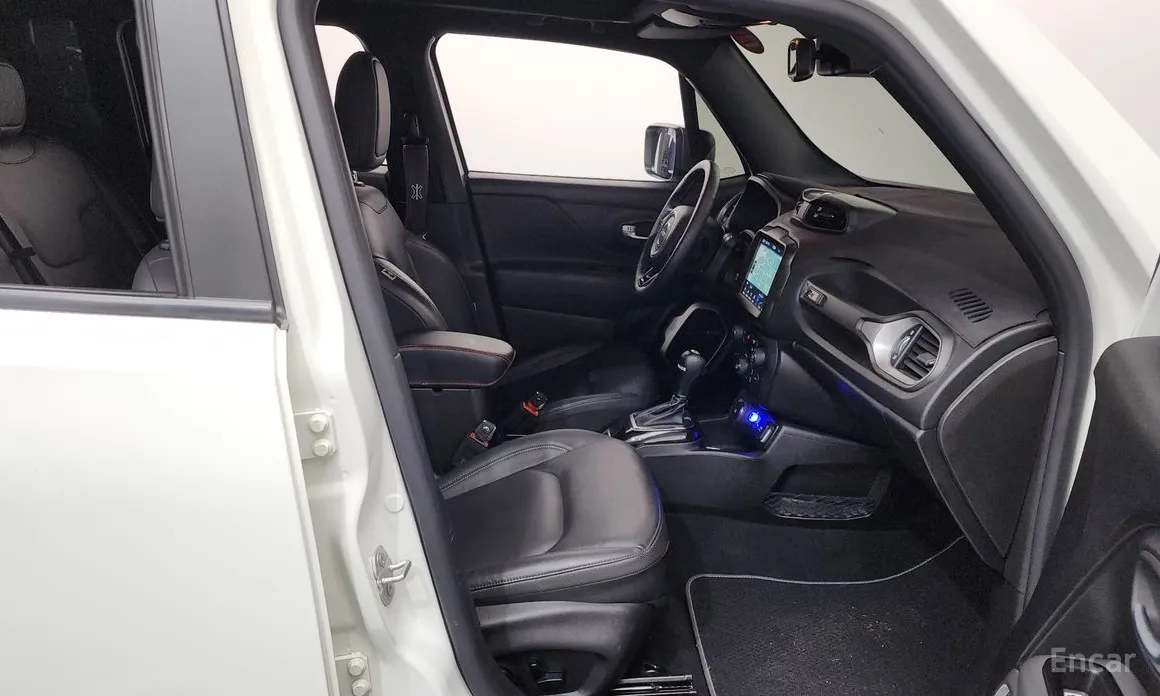 Фото 11 - Jeep Renegade