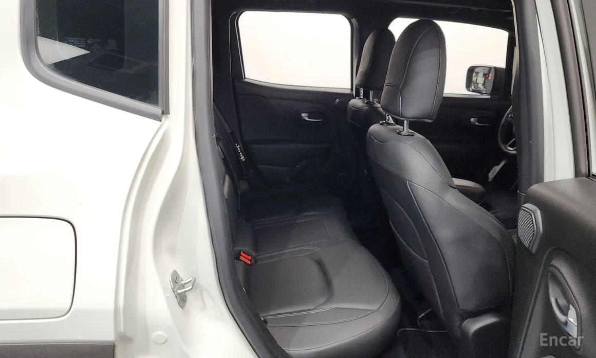 Фото 12 - Jeep Renegade