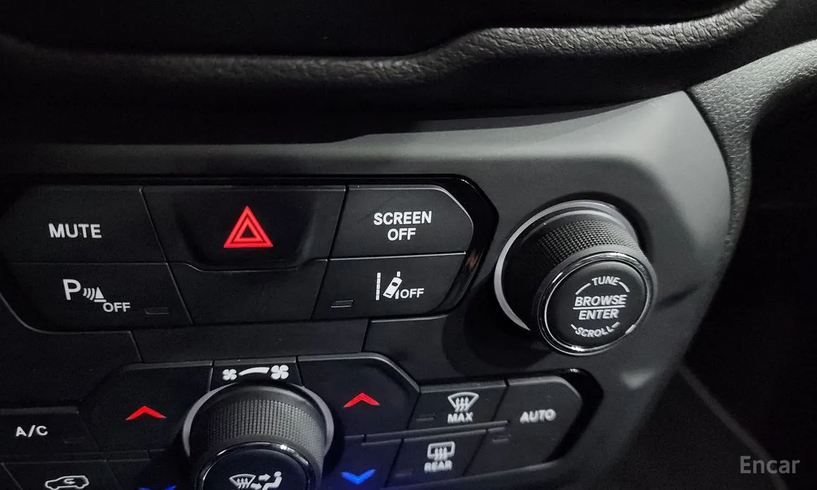 Фото 17 - Jeep Renegade