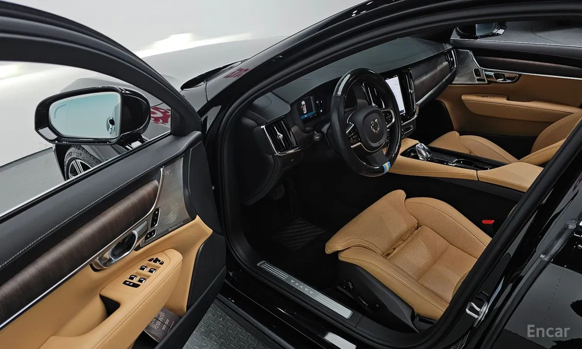 Фото 11 - Volvo S90