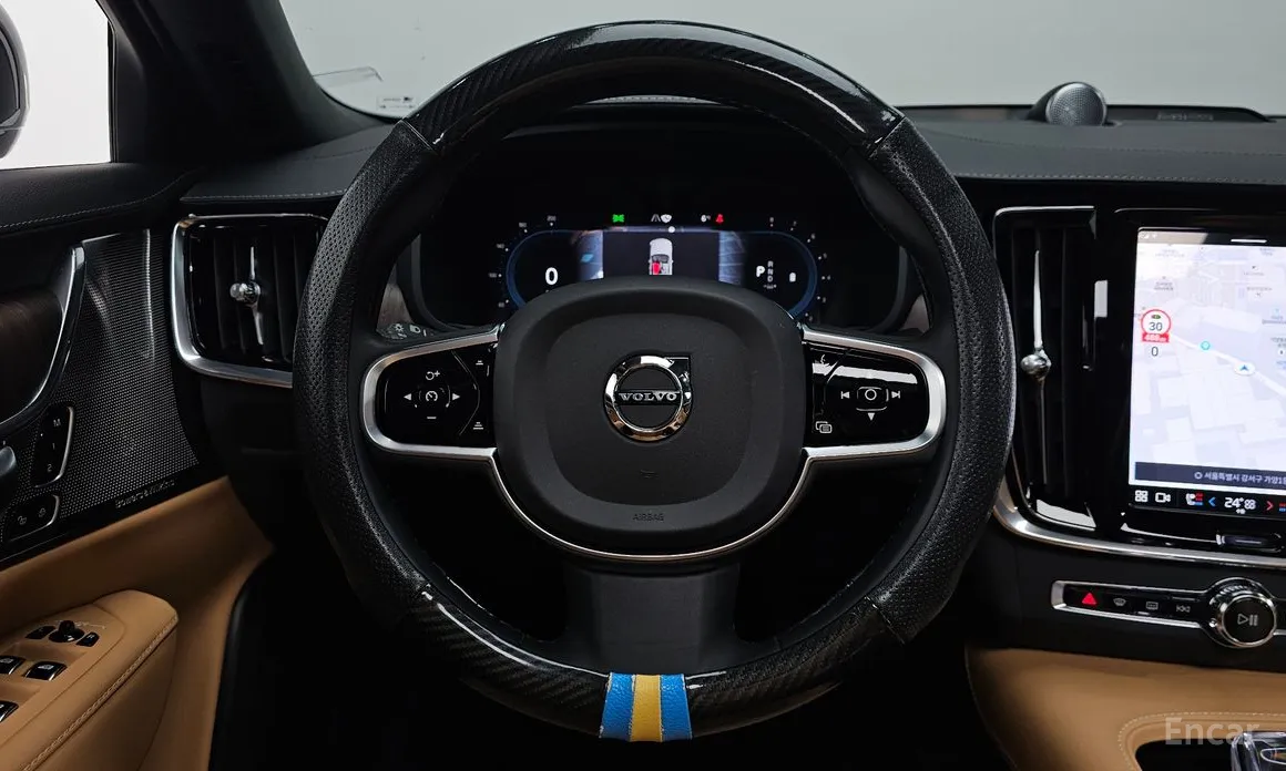 Фото 13 - Volvo S90