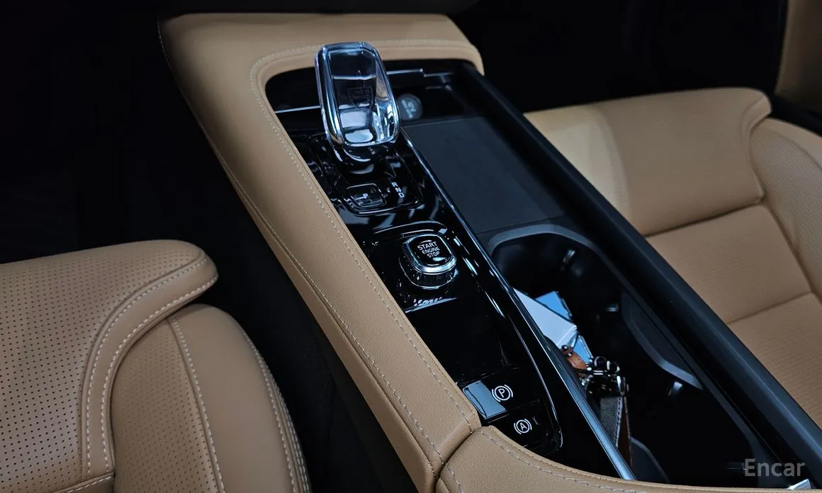 Фото 9 - Volvo S90