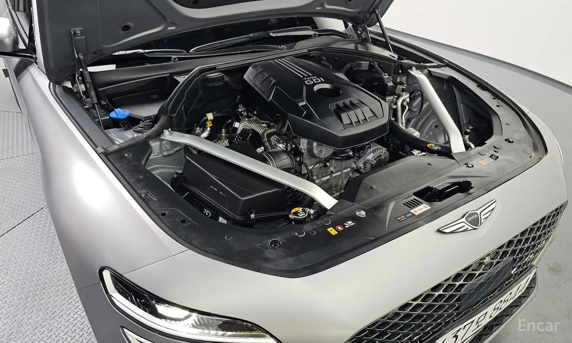 Фото 6 - Genesis G70