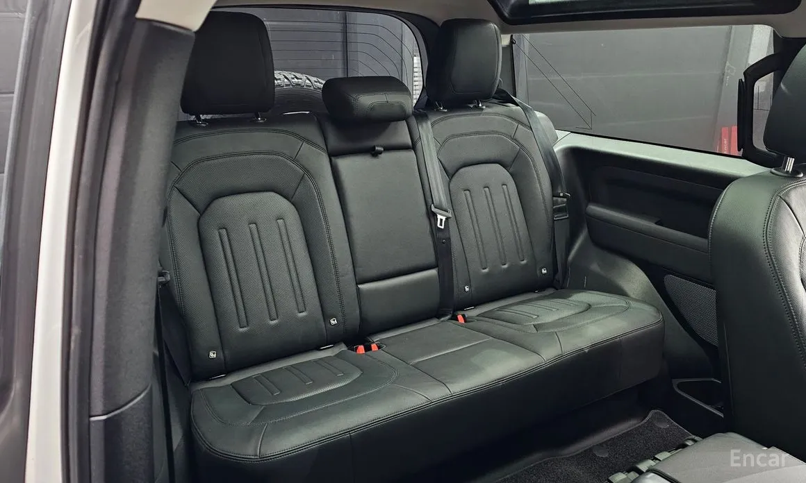 Фото 12 - Land Rover Defender