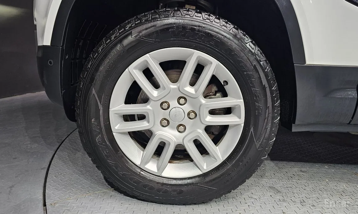 Фото 5 - Land Rover Defender