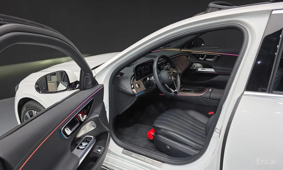 Фото 10 - Mercedes-Benz E-Class