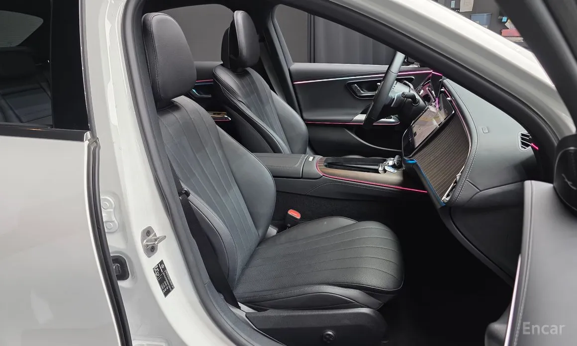 Фото 12 - Mercedes-Benz E-Class