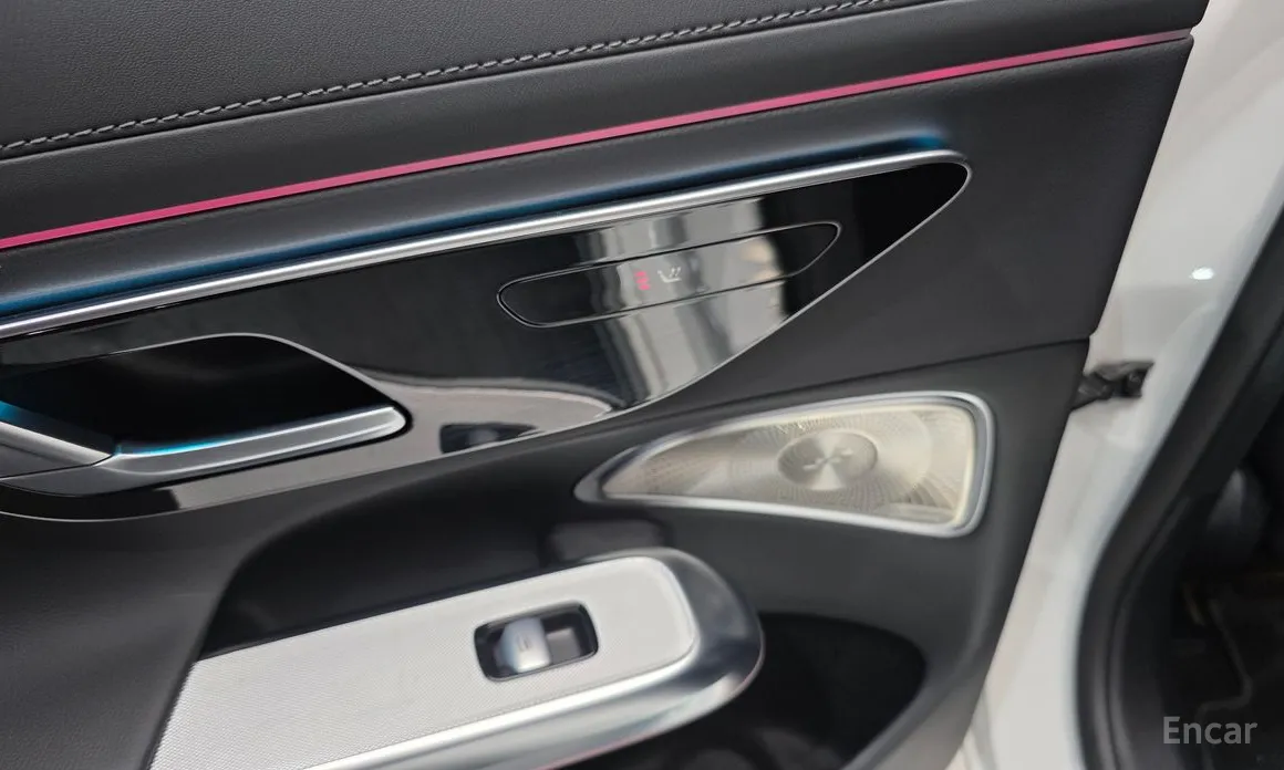 Фото 18 - Mercedes-Benz E-Class