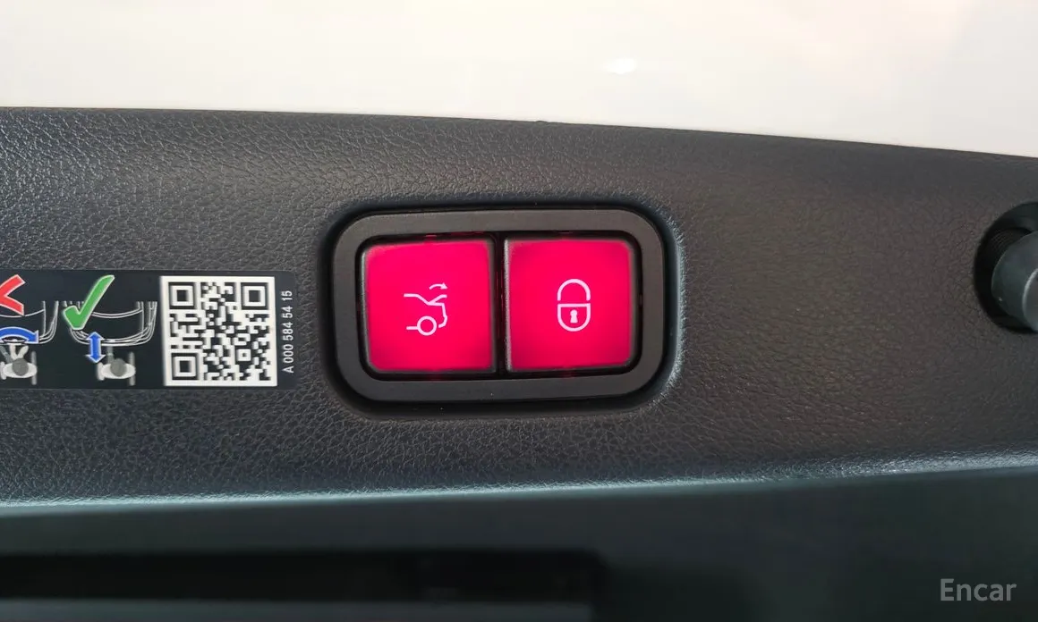 Фото 20 - Mercedes-Benz E-Class