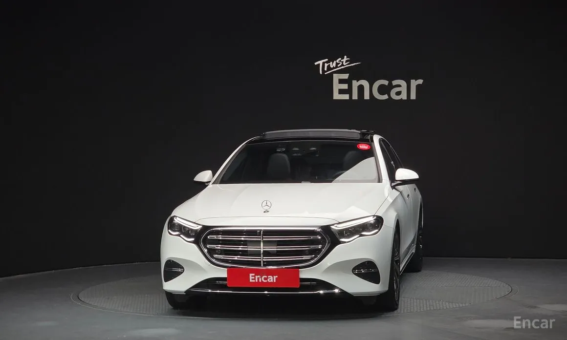 Фото 3 - Mercedes-Benz E-Class