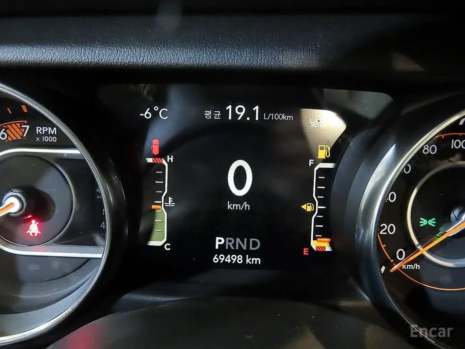 Фото 9 - Jeep Wrangler