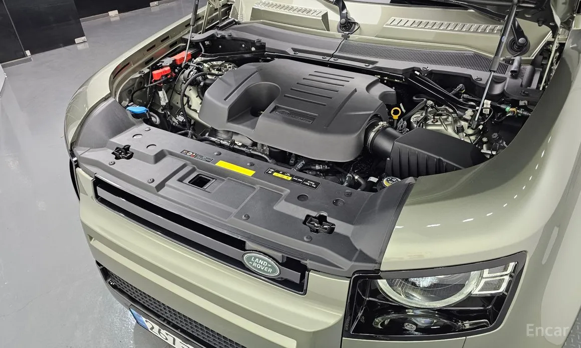 Фото 10 - Land Rover Defender