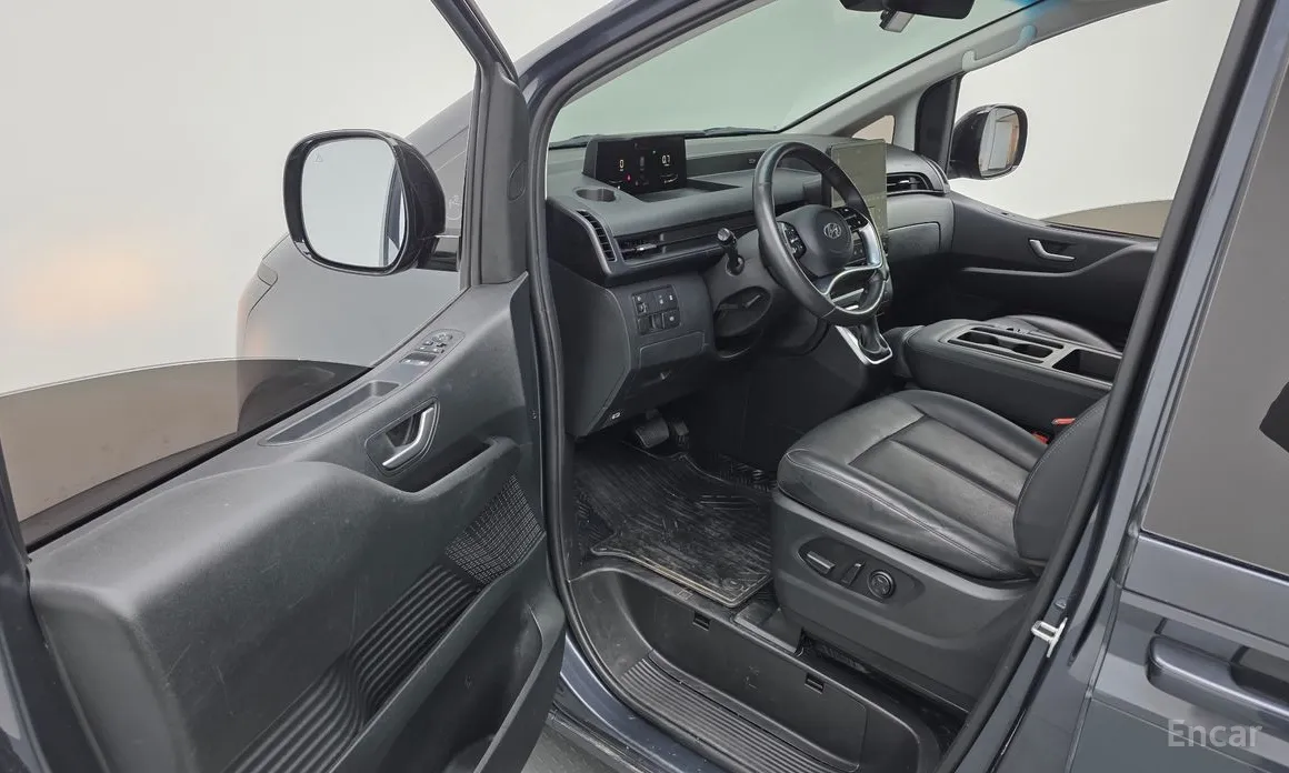 Фото 10 - Hyundai Staria