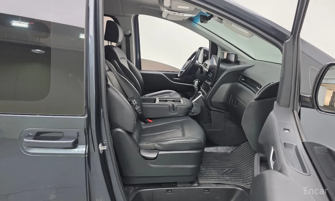 Фото 11 - Hyundai Staria