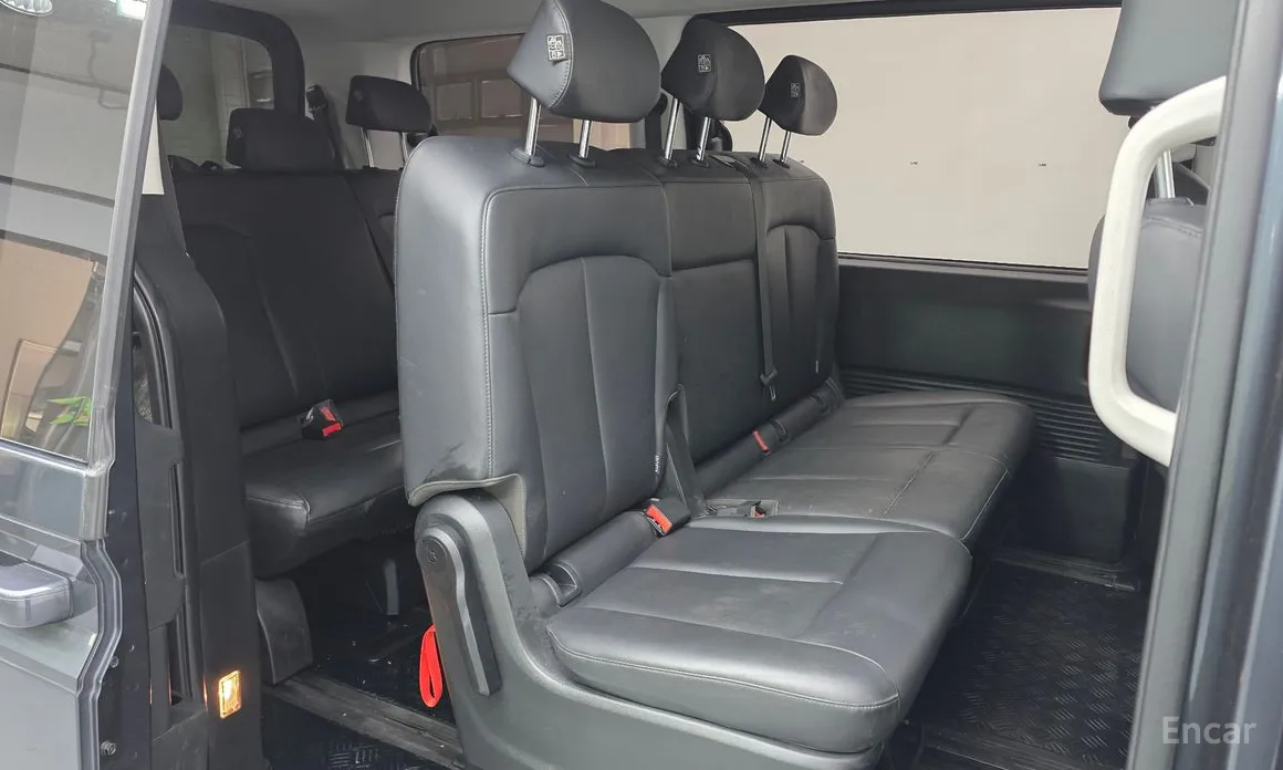 Фото 12 - Hyundai Staria