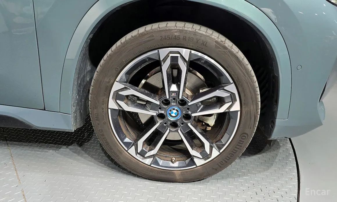 Фото 5 - BMW iX1