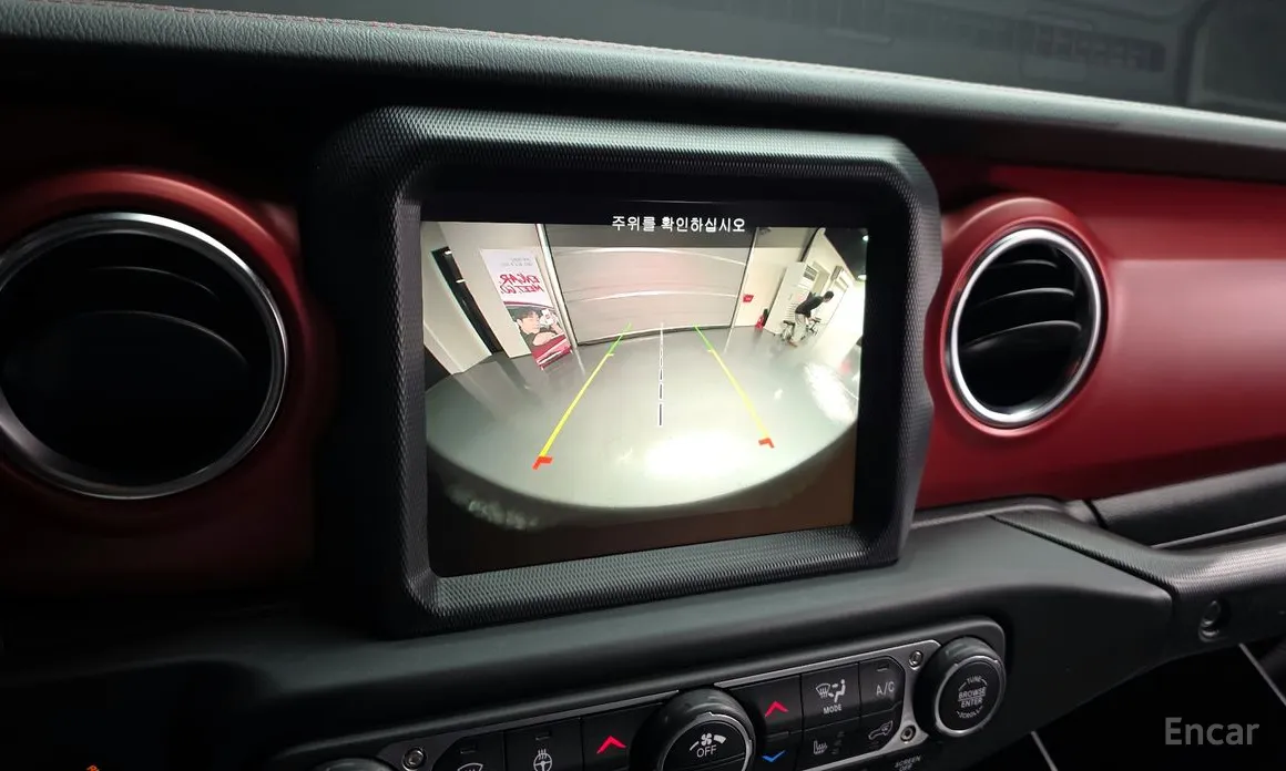 Фото 15 - Jeep Wrangler