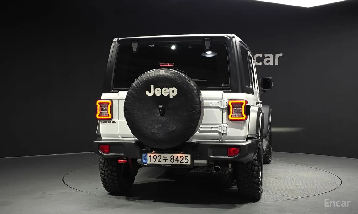 Фото 4 - Jeep Wrangler