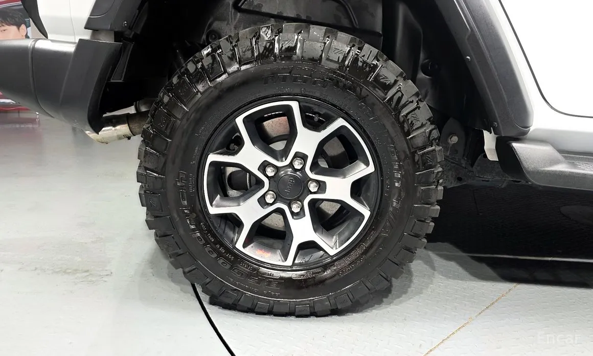 Фото 5 - Jeep Wrangler