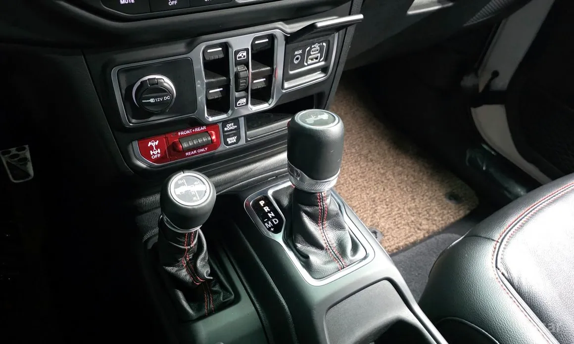 Фото 9 - Jeep Wrangler