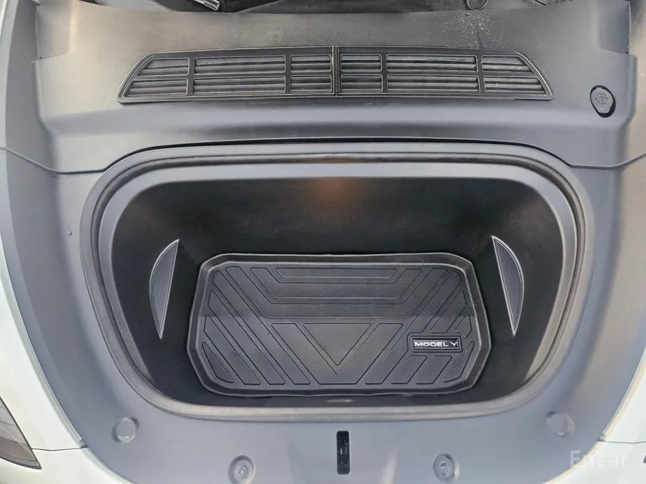 Фото 15 - Tesla Model Y