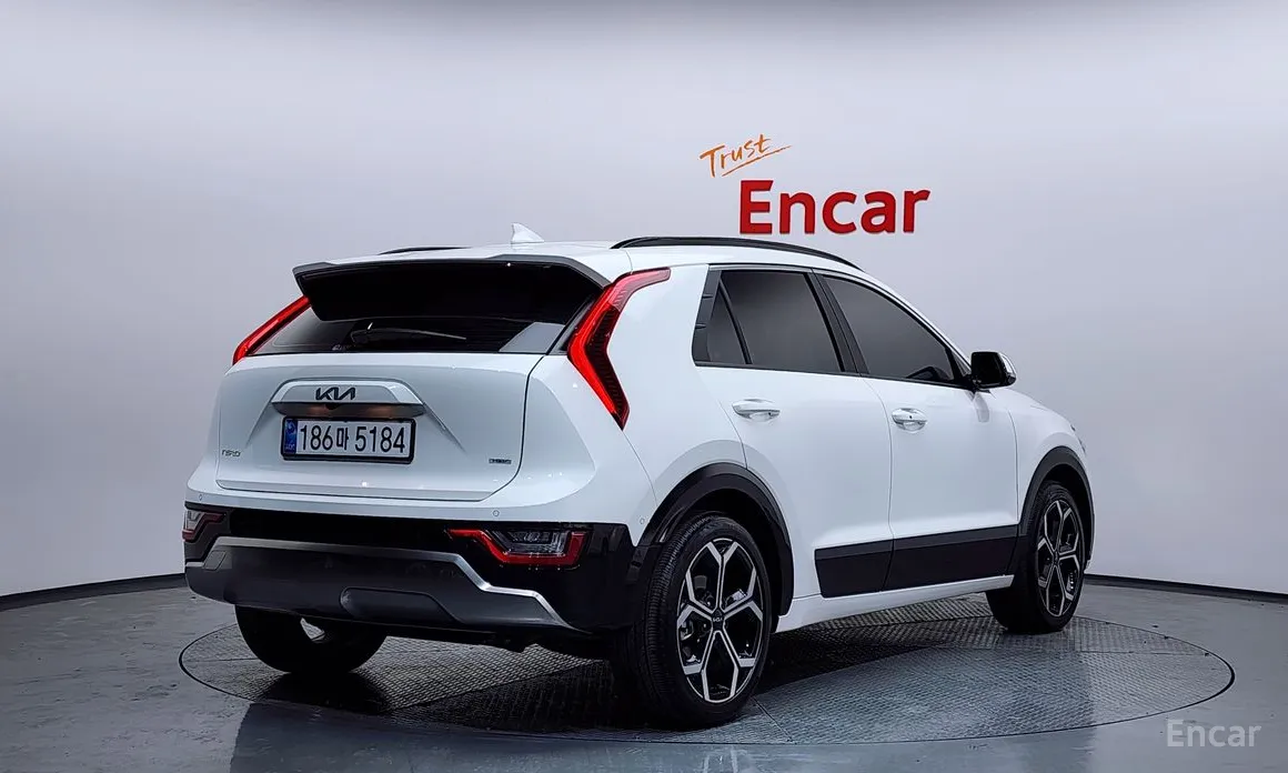 Фото 2 - Kia Niro