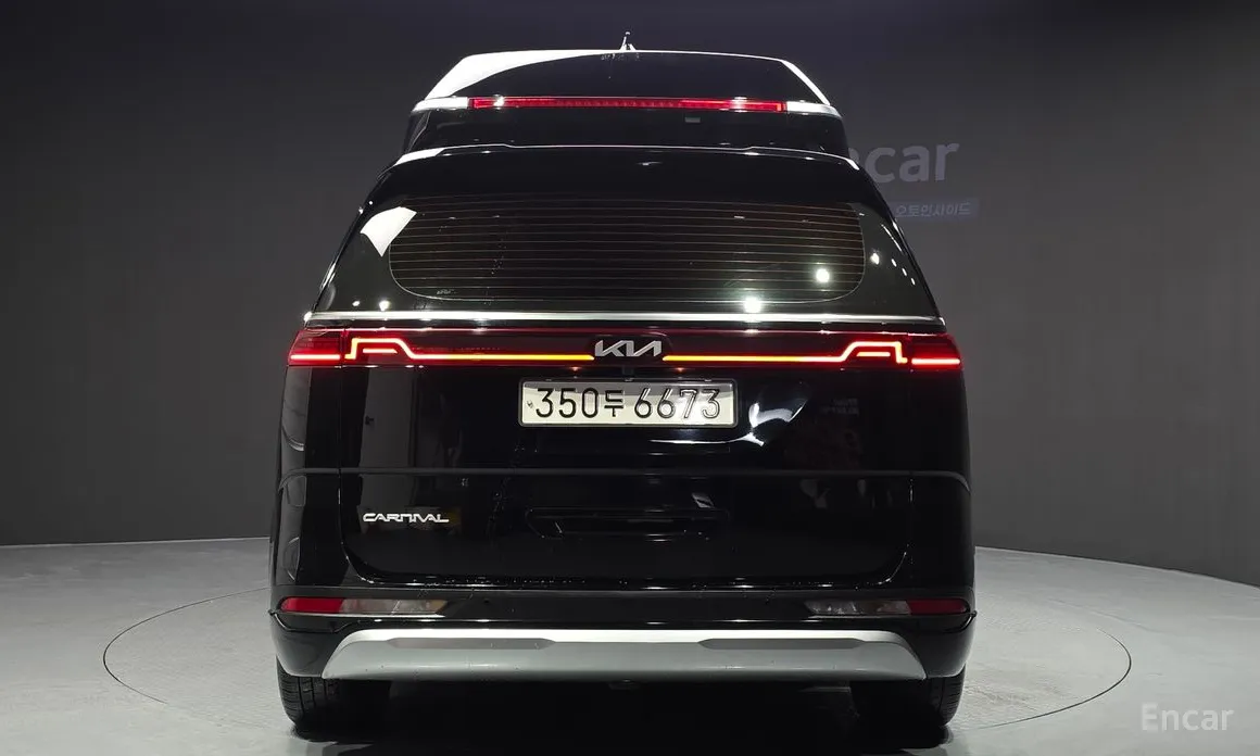 Фото 4 - Kia Carnival