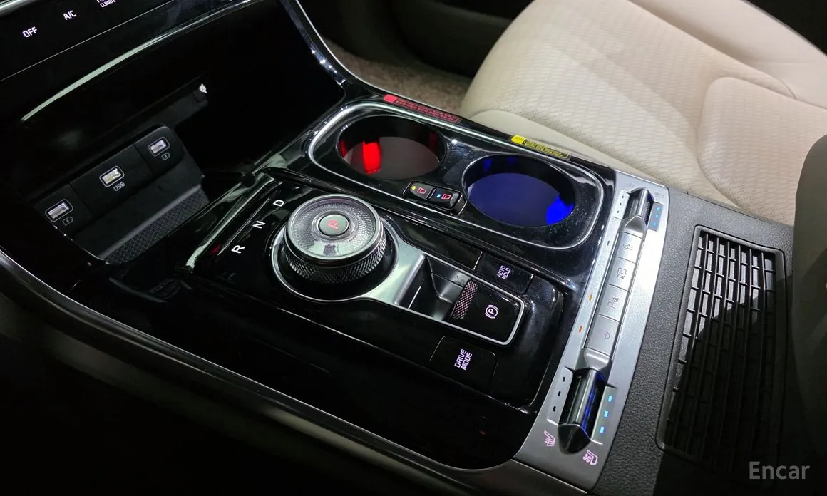 Фото 9 - Kia Carnival