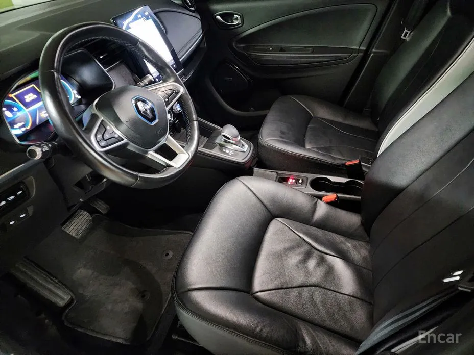 Фото 12 - Renault Zoe