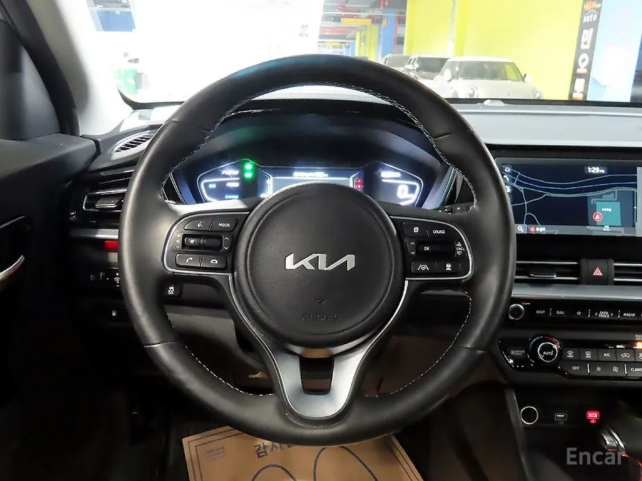 Фото 10 - Kia Niro
