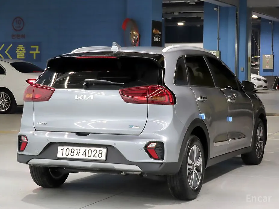 Фото 4 - Kia Niro
