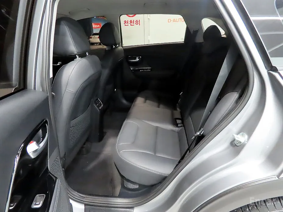 Фото 7 - Kia Niro