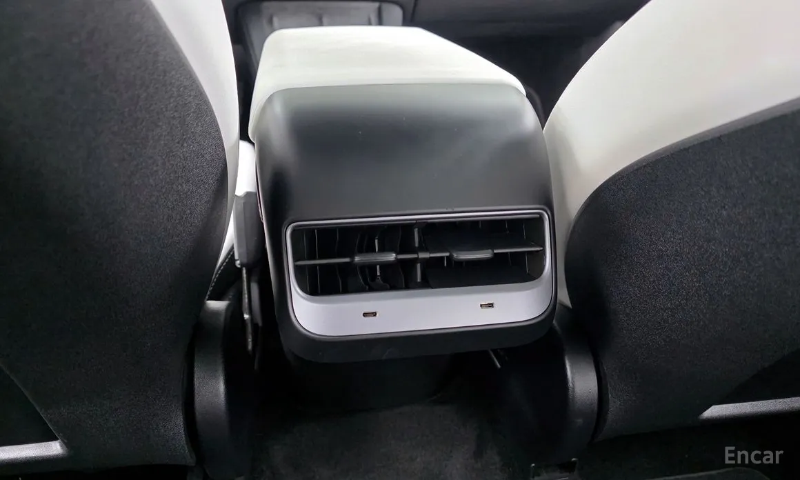 Фото 19 - Tesla Model Y