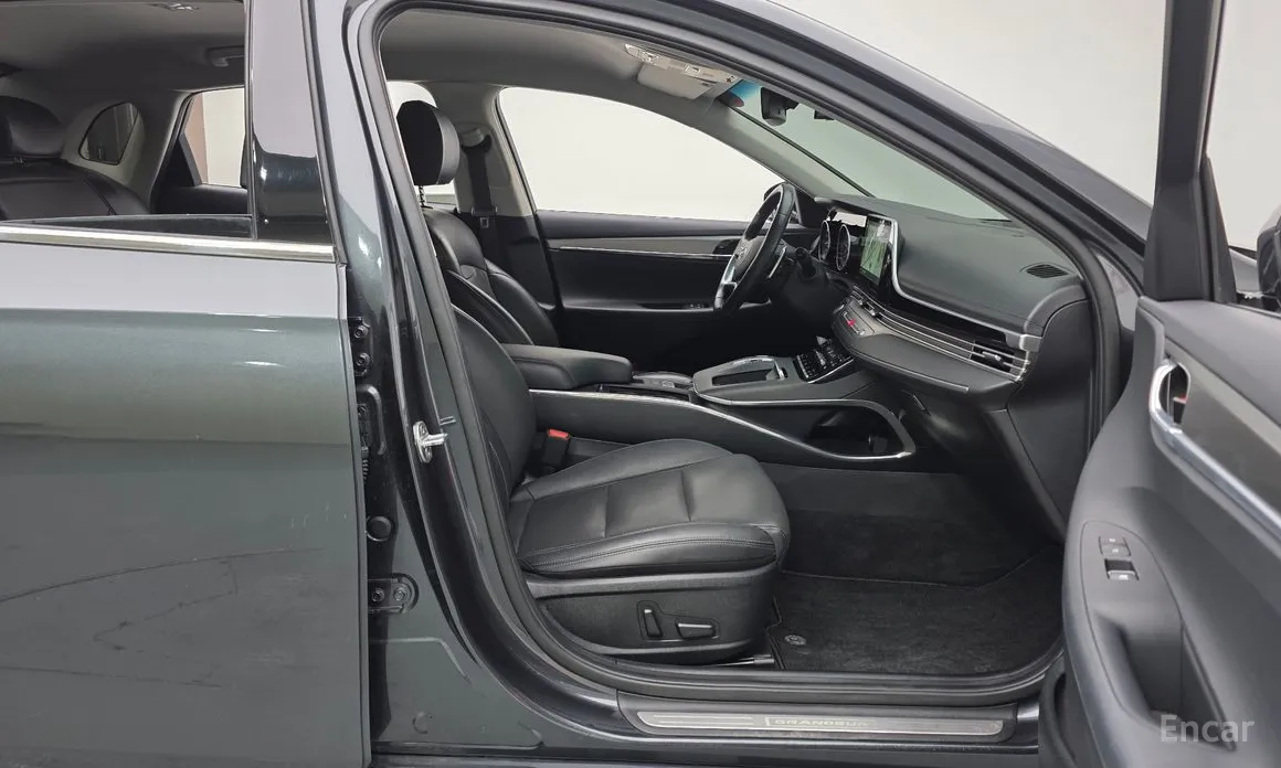 Фото 11 - Hyundai Grandeur