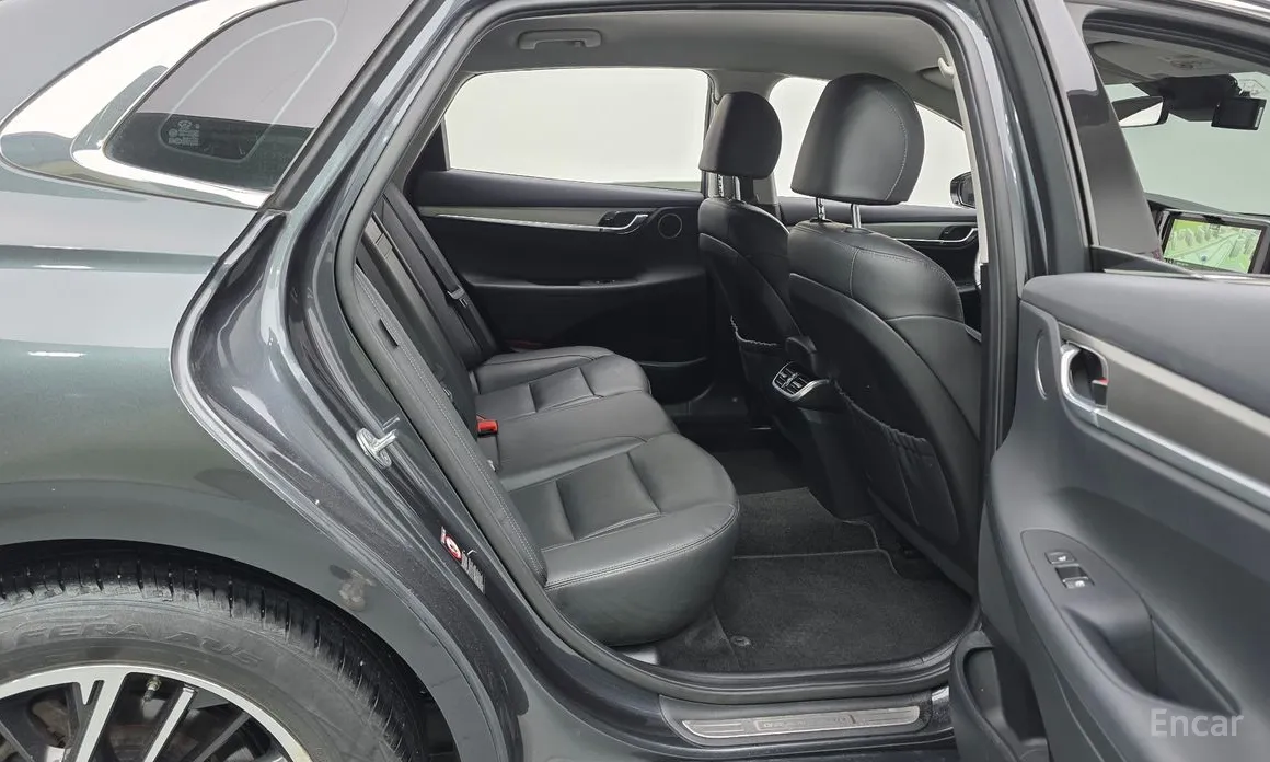 Фото 12 - Hyundai Grandeur