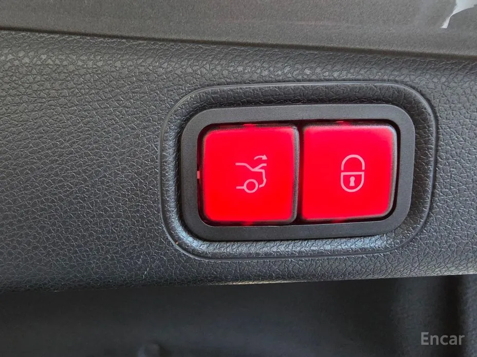 Фото 10 - Mercedes-Benz E-Class