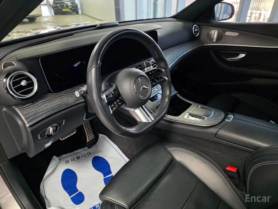 Фото 13 - Mercedes-Benz E-Class